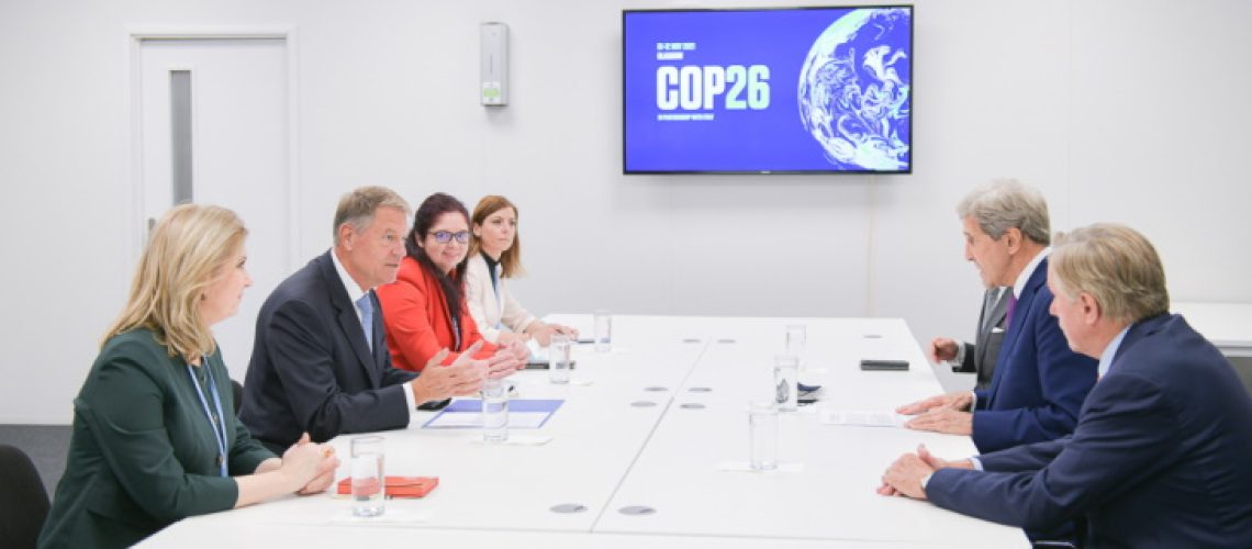 Kerry-Iohannis-meeting-at-COP26-(Romanian-presidential-website)